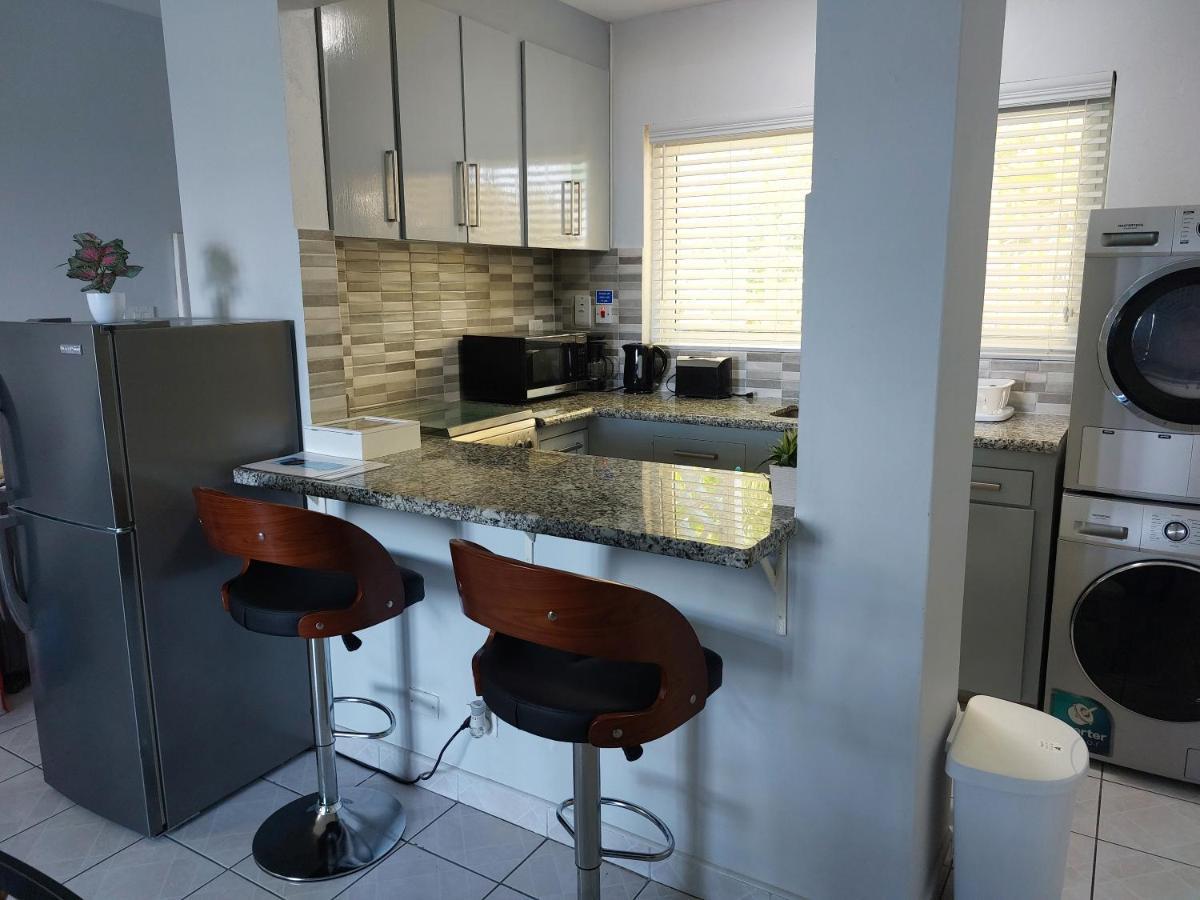 Contemporary Ocean View 2bed Carib Apartment *